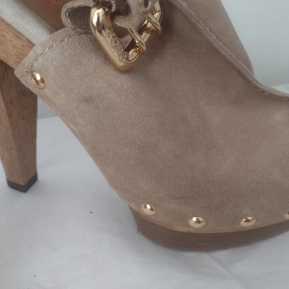 MICHAEL KORS sling back, buckle, 5.5" heels - Picture 6 of 9